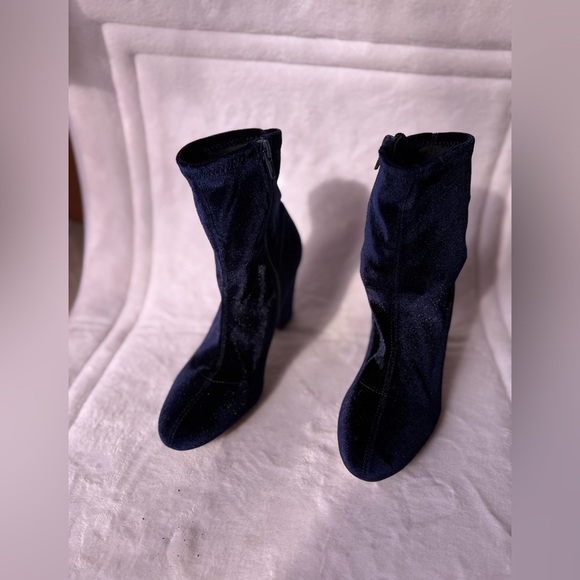 Madden Girl Fantaysa Velvet Bootie (Navy) 6.5 bootie zipper - Picture 13 of 16